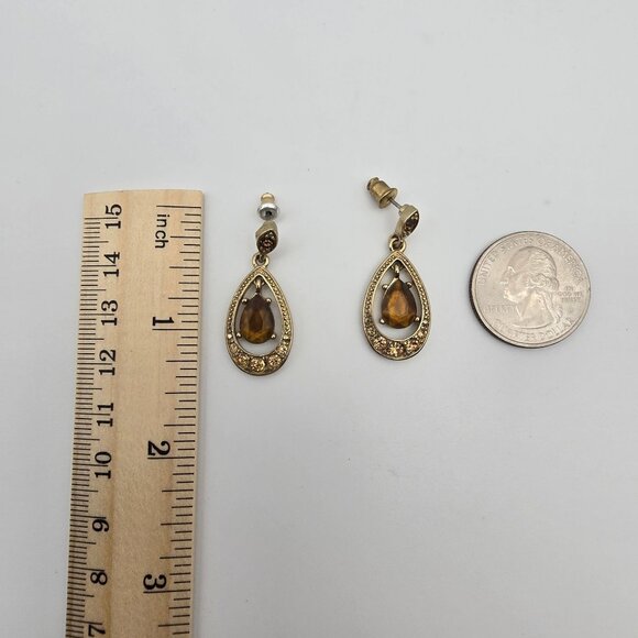 Women's Unsigned Gold-Tone Tear Dangle Drop Brown Rhinestone Stud Earrings - Picture 4 of 10
